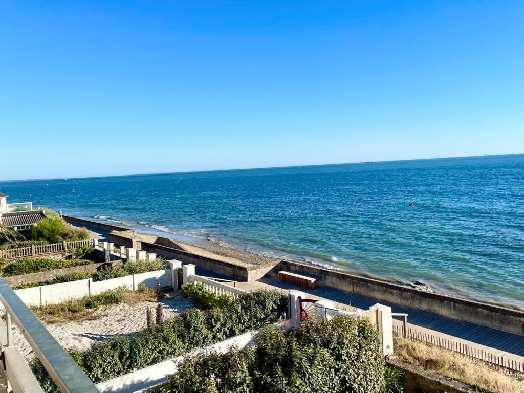 Large Studio Direct Access To The Beach Pornichet Esterno foto