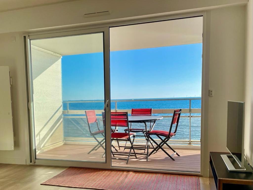 Large Studio Direct Access To The Beach Pornichet Esterno foto