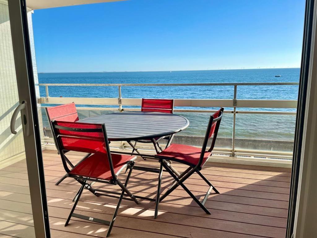 Large Studio Direct Access To The Beach Pornichet Esterno foto